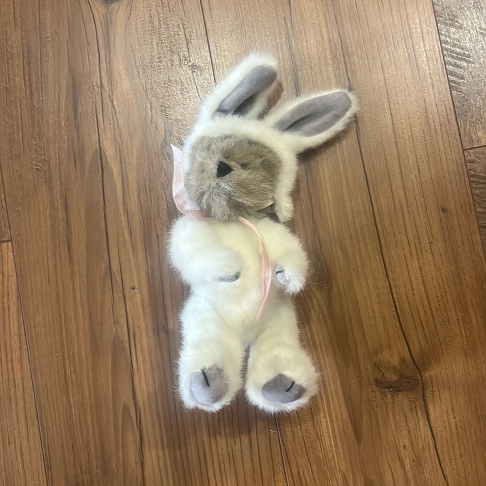 Boyd’s bear Easter bunny